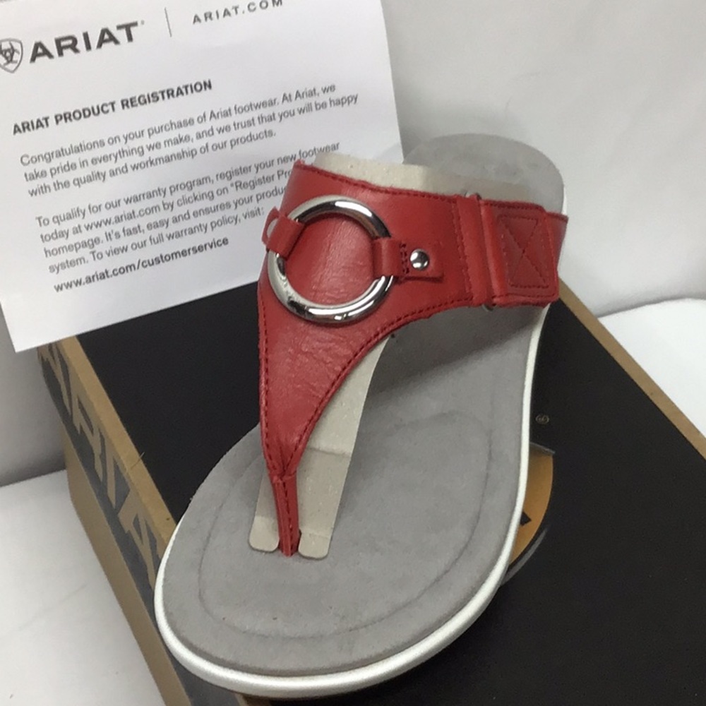 NWT Ariat Women’s Red Leather Sandals Ring Detail Size 6